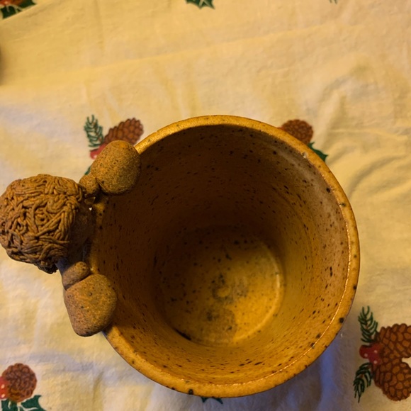 A Milne Pottery Collector’s Mug - Picture 4 of 5